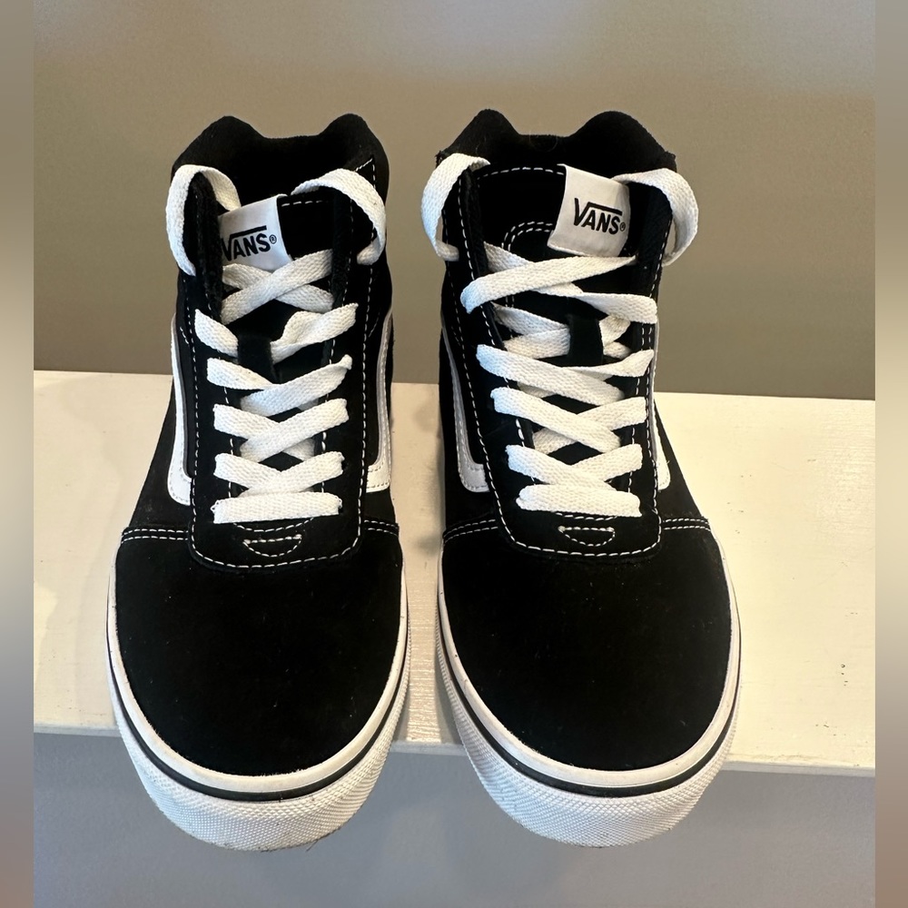 Black youth Vans Classic Sk8-Hi